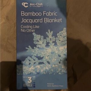 Arc-Chill Bamboo Fabric Jacquard Blanket